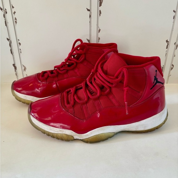 Nike Jordan 11 XI Men’s Red Sneakers in size 11.5 Win like 96 - Picture 1 of 8